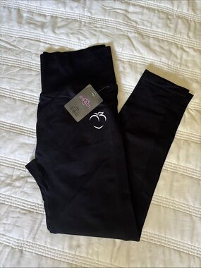 Peachtights Black High-Waist Leggings with Subtle Logo